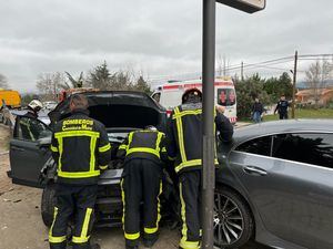 Una mujer, herida grave en un accidente de coche en Alpedrete