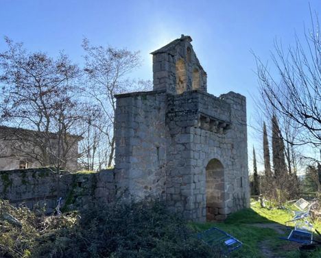 El Escorial encarga a una empresa especializada el proyecto para salvar la Iglesia de Navalquejigo