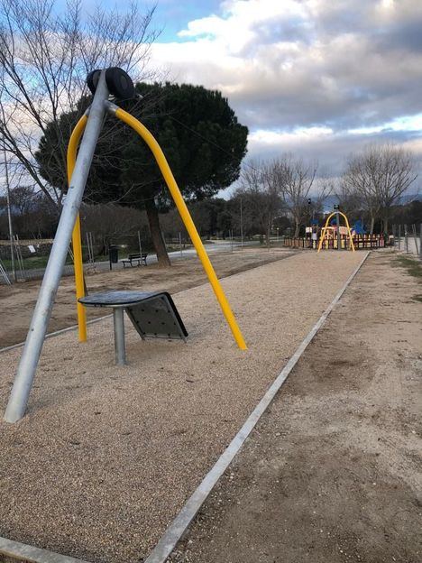 El Parque de la Poveda, en la Dehesa de Collado Villalba, estrena una tirolina de 30 metros