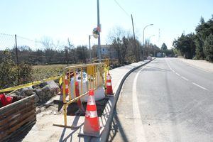 Dos radares de tramo con semáforo controlarán la velocidad en la Travesía de la M-618 en Hoyo