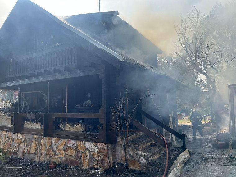 Dos heridos leves en el incendio de una vivienda en Valdemorillo