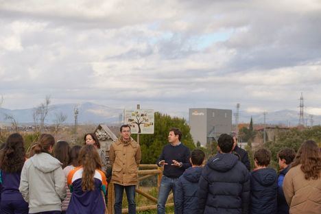 Los escolares de Las Rozas combaten la ‘basuraleza’ limpiando las zonas naturales de la localidad