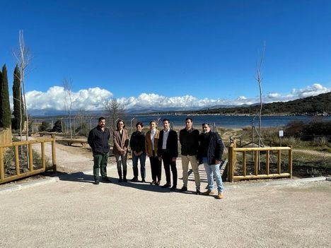 La consejera de Medio Ambiente inaugura en Valdemorillo un tramo recuperado de la Cañada Real Segoviana