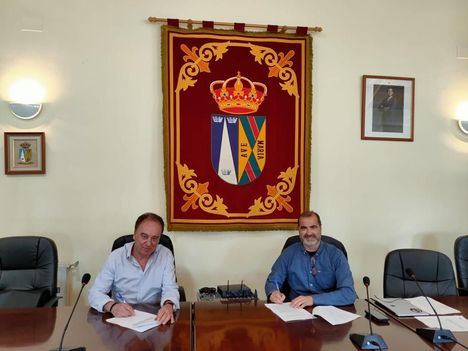 Hoyo de Manzanares firma un convenio con ADESGAM para invertir 143.000 euros del Plan de Sostenibilidad Turística