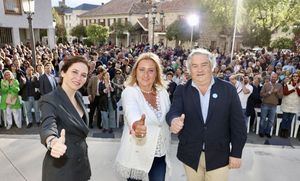 Isabel Díaz Ayuso presentó en Torrelodones a la candidata a la Alcaldía del PP, Almudena Negro