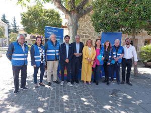 Almudena Negro presenta con Carlos Izquierdo sus propuestas de digitalización y transparencia para Torrelodones