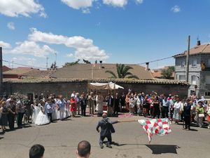 Valdemorillo celebra este domingo el Corpus Christi y una de sus tradiciones más llamativas, el baile de la bandera