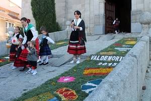 Arrancan los preparativos de la alfombra floral para la romería de la Virgen de la Esperanza