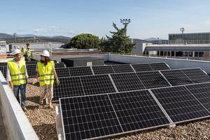 Las cubiertas de los 11 colegios públicos de Las Rozas ya tienen paneles fotovoltaicos