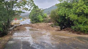 Localidades como San Lorenzo de El Escorial tratan de recuperar la normalidad tras el paso de la DANA