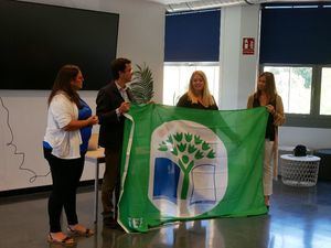 Ocho centros escolares de Las Rozas renuevan sus Banderas Verdes de la Red de Ecoescuelas