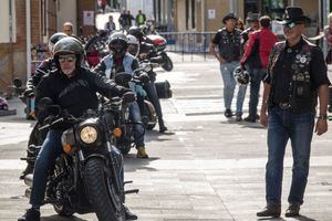 La Gymkhana Humorística y la reunión de los Cabaleiros do Ferro, primeras actividades de las Fiestas de San Miguel en Las Rozas