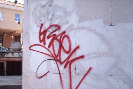 El Ayuntamiento de Torrelodones adjudica a APASCOVI el contrato para limpiar grafitis de fachadas particulares