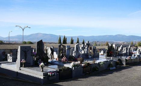 Los cementerios de Collado Villalba, listos para la festividad de Todos los Santos