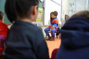 La Escuela de la Espalda llega a los centros educativos de Las Rozas para prevenir patologías causadas por hábitos posturales