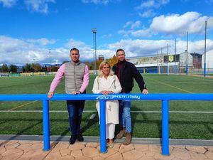 Los campos de fútbol de Collado Villalba estrenan nuevos protectores acolchados para proteger a los jugadores