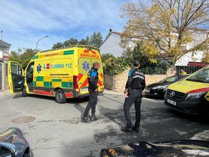 Una mujer resulta herida de gravedad en Galapagar tras caerse del tejado de su vivienda