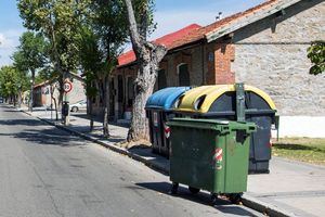 El Ayuntamiento de Las Rozas sustituye los contenedores de cuatro ruedas en Las Matas