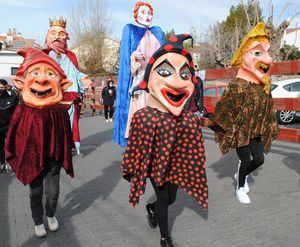 Valdemorillo busca gigantes y cabezudos para las Fiestas de San Blas y la Candelaria