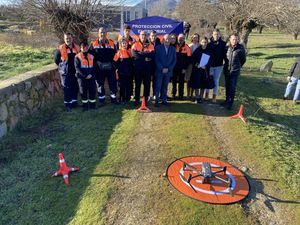 Protección Civil de El Escorial estrena un dron de última generación específico para trabajos de emergencia y búsqueda de personas