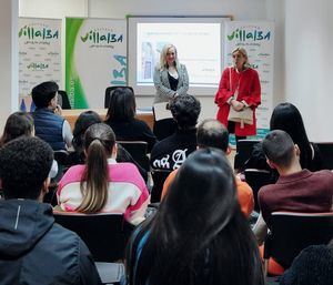 Estudiantes del IES Lázaro Cárdenas visitan la Cantera de Empresas dentro del programa municipal de impulso del emprendimiento