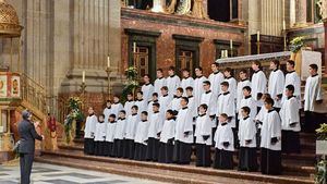 La Escolanía del Monasterio de San Lorenzo ofrece un concierto gratuito en la Basílica este sábado