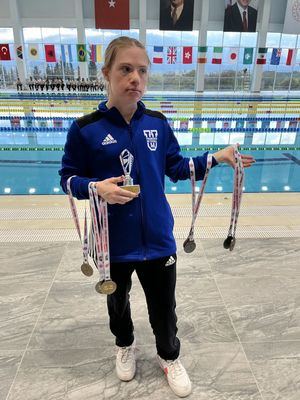 Camino Martínez, de Galapagar, mejor nadadora del Campeonato del Mundo de Natación para personas con Síndrome de Down