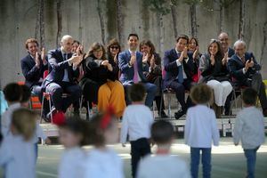 El consejero de Educación celebra el Día Internacional de la Danza en el colegio Los Jarales Monterrozas de Las Rozas