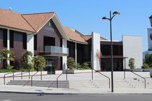 El Ayuntamiento de Galapagar modifica sus horarios durante julio y agosto y no abrirá por las tardes