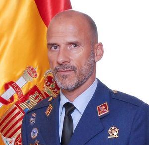 Majadahonda declara tres días de luto oficial por la muerte del teniente coronel Pablo Estrada en un accidente aéreo