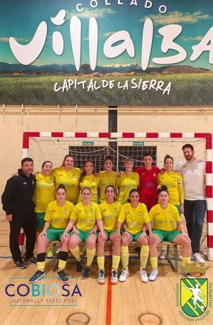 El primer equipo femenino de la A.D. Collado Villalba de fútbol sala, en la lucha por el ascenso