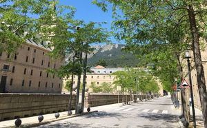 Comienzan los trabajos de remodelación de la avenida de Juan de Borbón y Battenberg en San Lorenzo de El Escorial