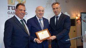El alcalde de Moralzarzal, José María Moreno, premio Garbanzo Dorado por su promoción de los productos regionales