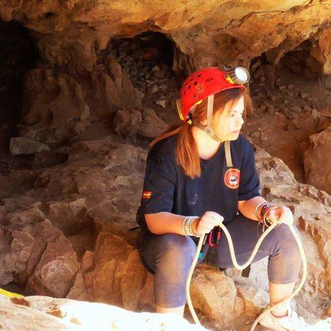 Jóvenes con discapacidad intelectual disfrutan de la espeleología