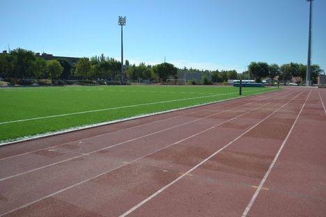 Césped artificial para el campo de fútbol de la Ciudad Deportiva