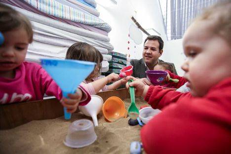 Cuatro escuelas infantiles formarán parte de la red pública de la CAM