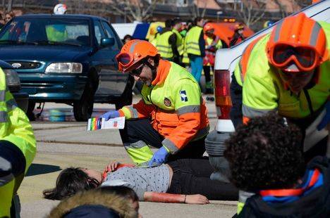 Simulacro de accidente para coordinar los servicios de emergencia