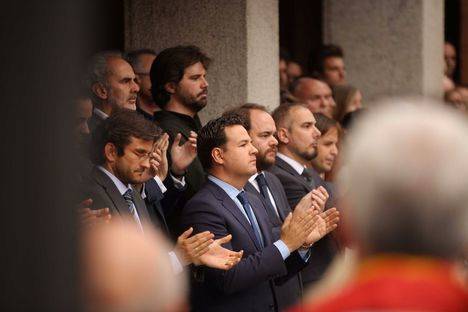 Concentración multitudinaria para homenajear a Ignacio Echeverría