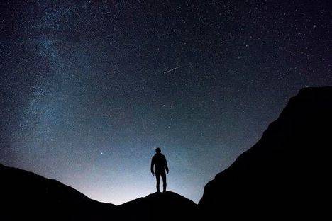 Tres rutas nocturnas para disfrutar de la luna llena en la Sierra