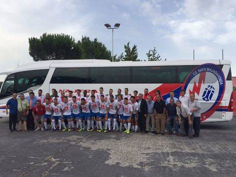 El Rayo Majadahonda presenta plantilla y autobús