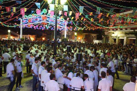 Hoyo celebra sus fiestas patronales en Honor a la Virgen de la Encina