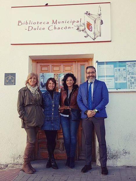 La Biblioteca Dulce Chacón recibe el premio María Moliner de Animación a la Lectura