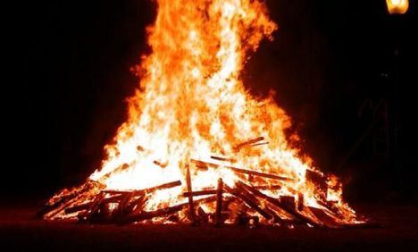 Fuego, música y chorizos caseros para celebrar San Sebastián