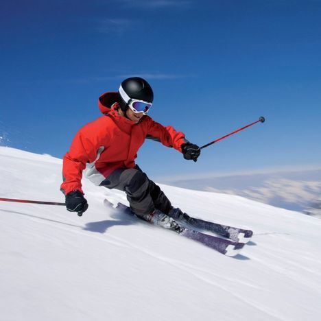 Curso de esquí para jóvenes en el Puerto de Navacerrada