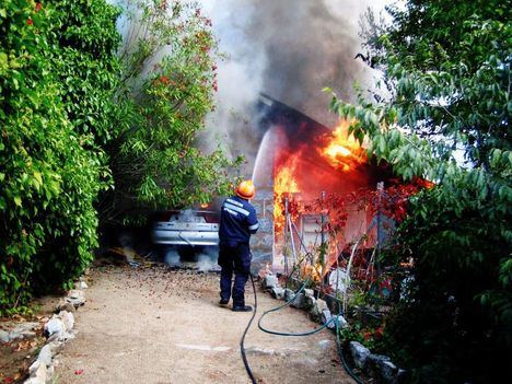 Plan de Protección Civil ante Emergencias por Incendios Forestales: contra el fuego, prevención