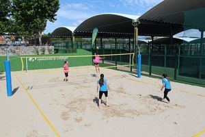 Galapagar estrena su nueva pista de voley-playa