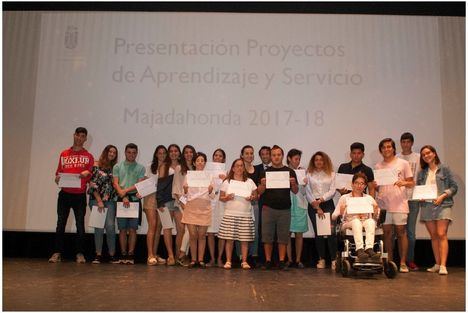 Los jóvenes majariegos presentan 12 proyectos colaborativos