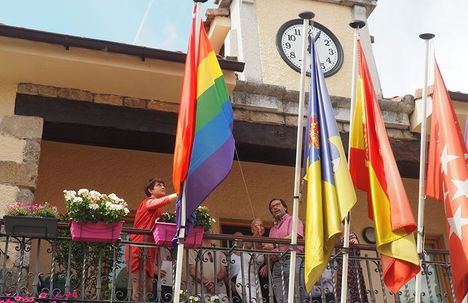 Torrelodones se une un año más a la celebración del Día Internacional del Orgullo LGTBI