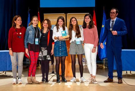 El IES Carmen Conde gana el VI Torneo de Debate