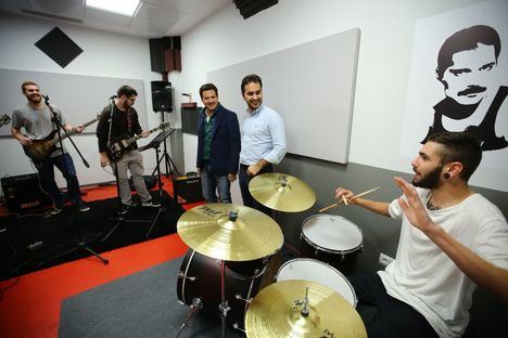 Cuatro salas de ensayo y un estudio de grabación para los músicos roceños